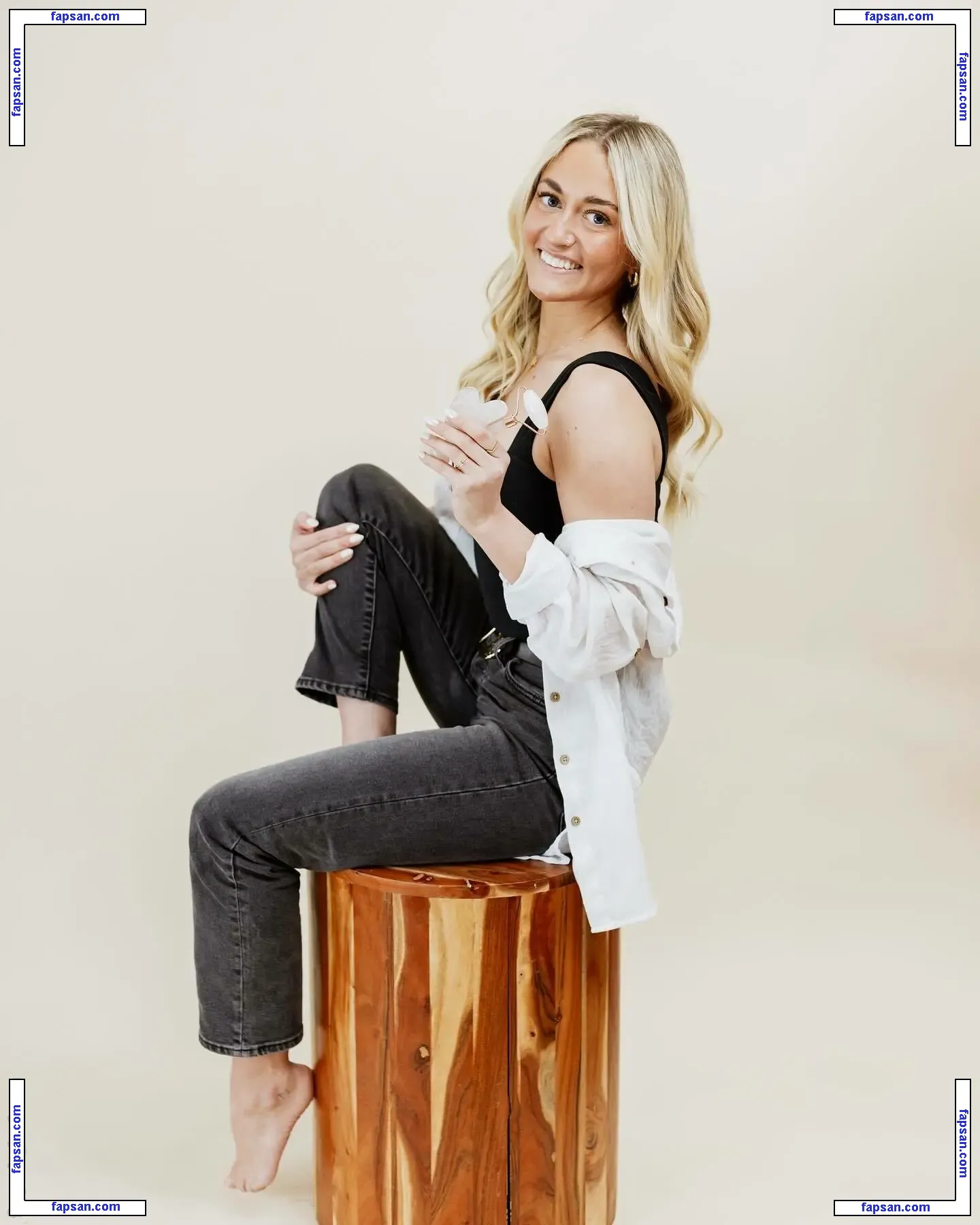 Nolah Grundy nude photo #0003 from OnlyFans