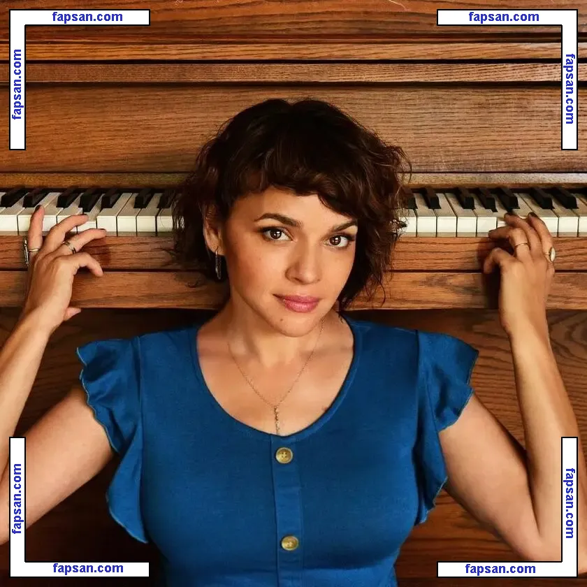 Norah Jones голая фото #0007 с Онлифанс