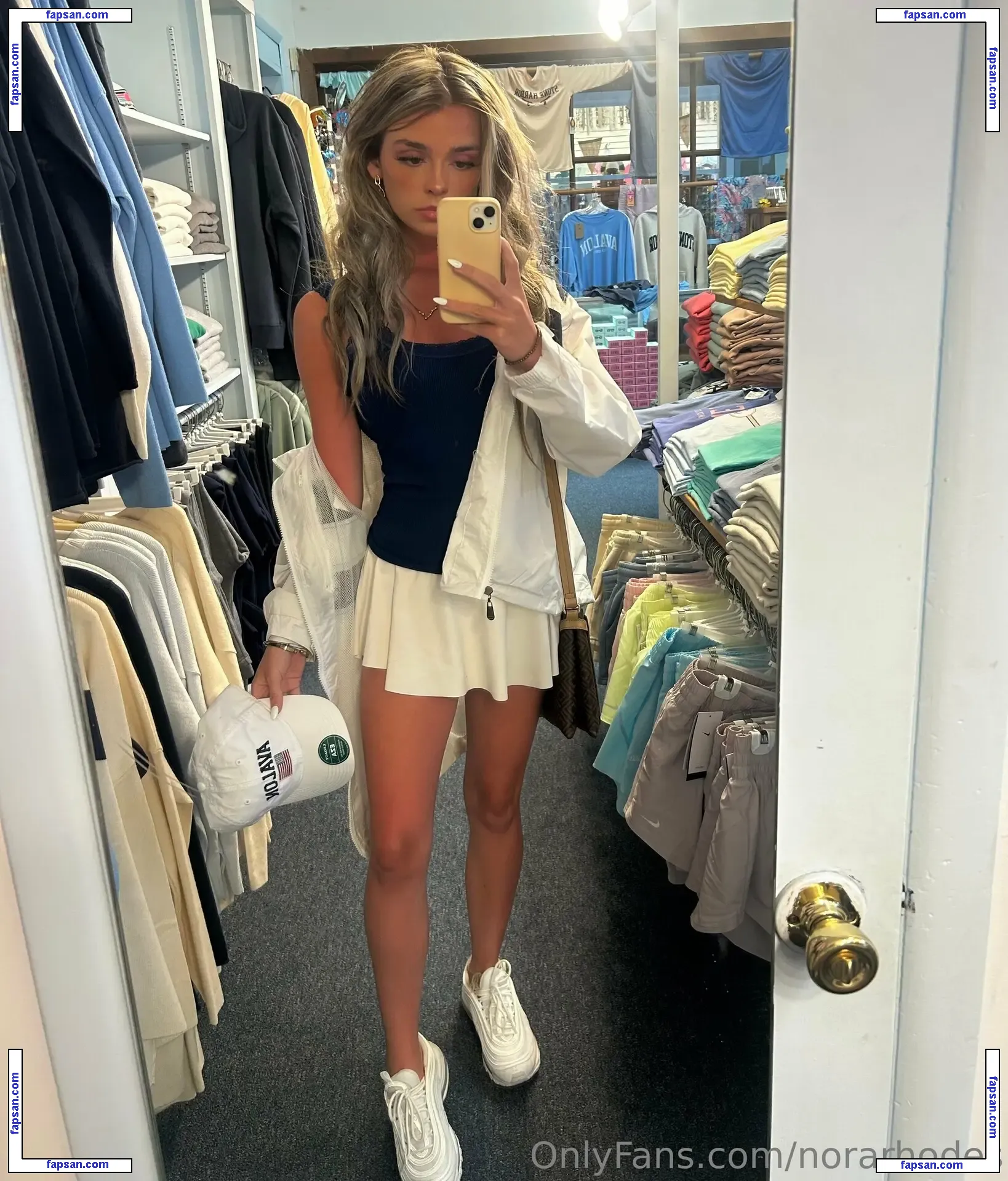 norarhodesxo nude photo #0005 from OnlyFans