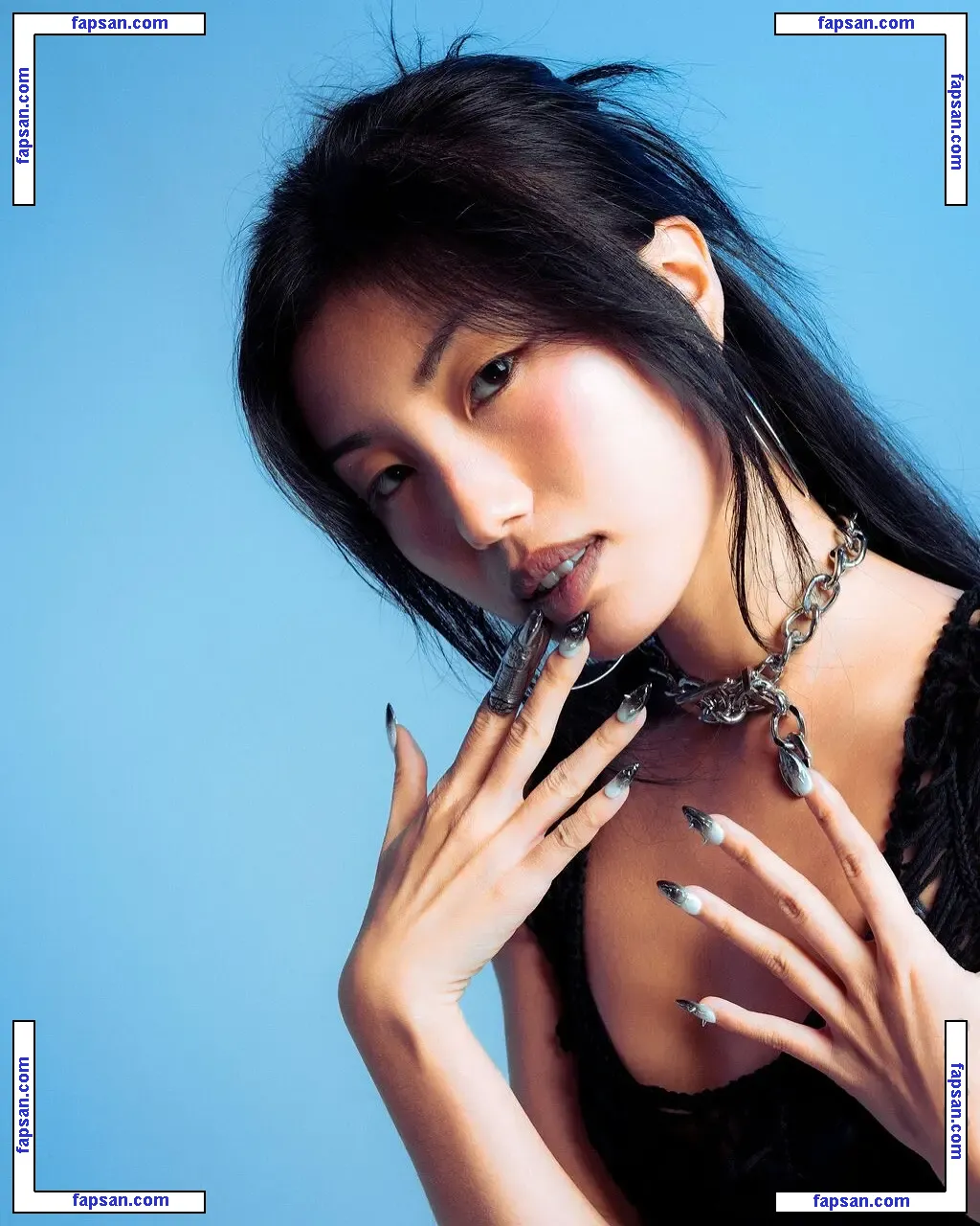 Notevenemily голая фото #0020 с Онлифанс