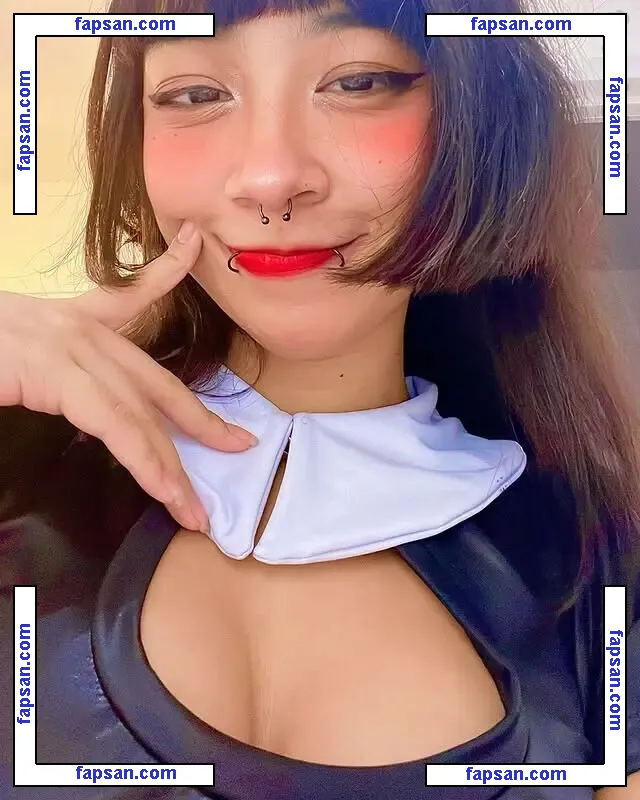 notLisanna голая фото #0005 с Онлифанс