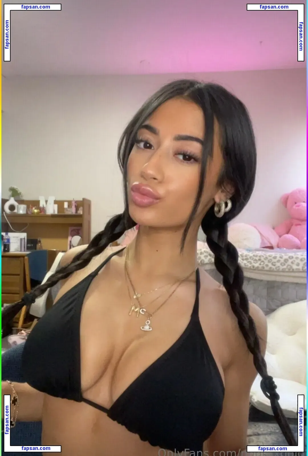 Noura Gold nude photo #0014 from OnlyFans