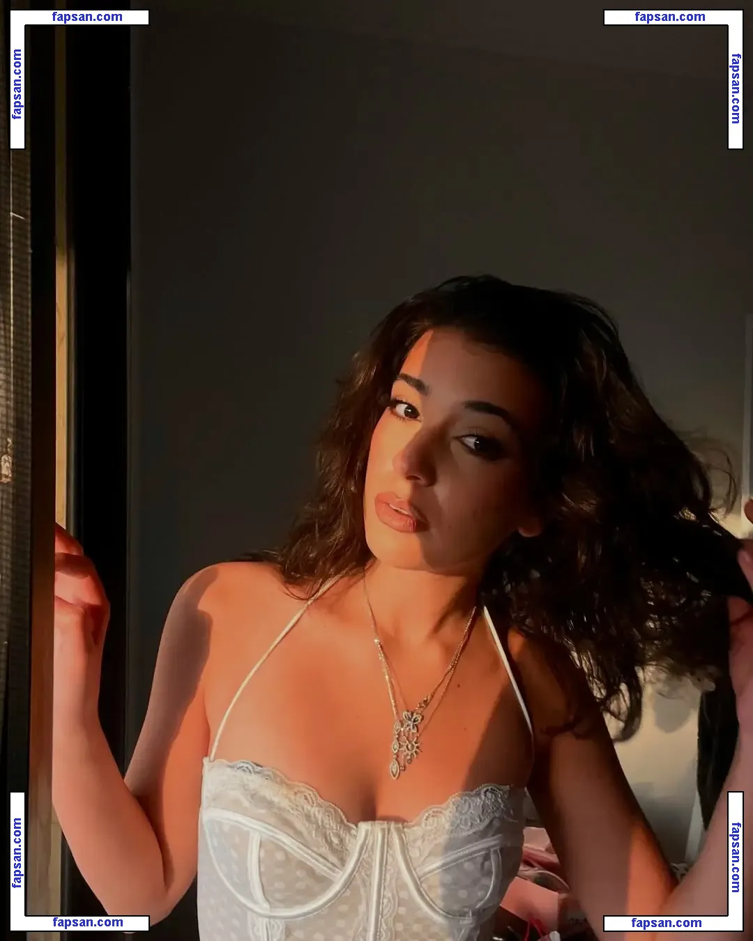 Nourine Abouseada голая фото #0034 с Онлифанс