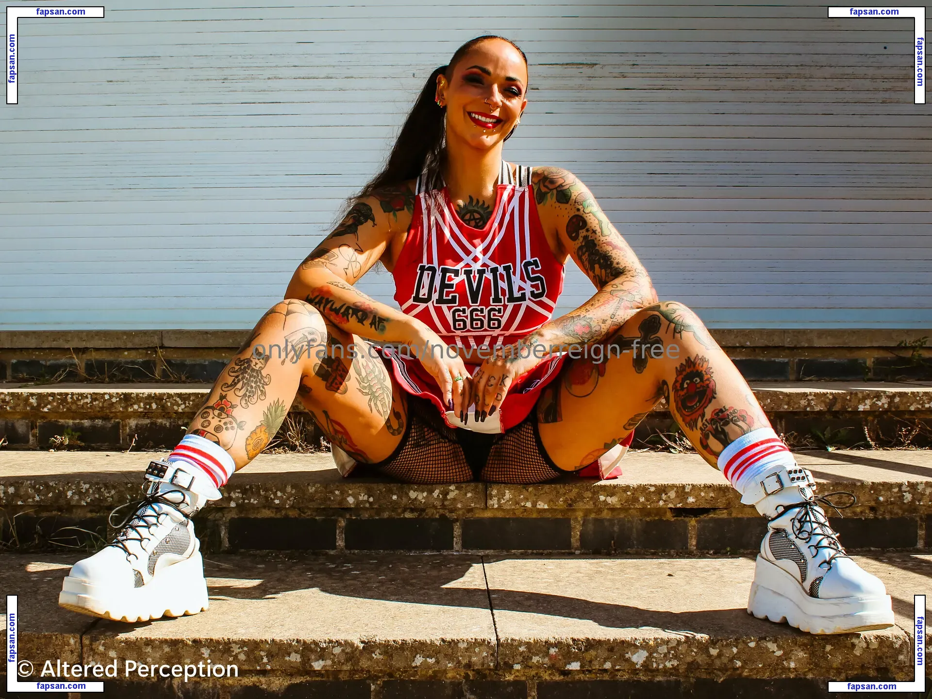 novemberreign-free голая фото #0029 с Онлифанс