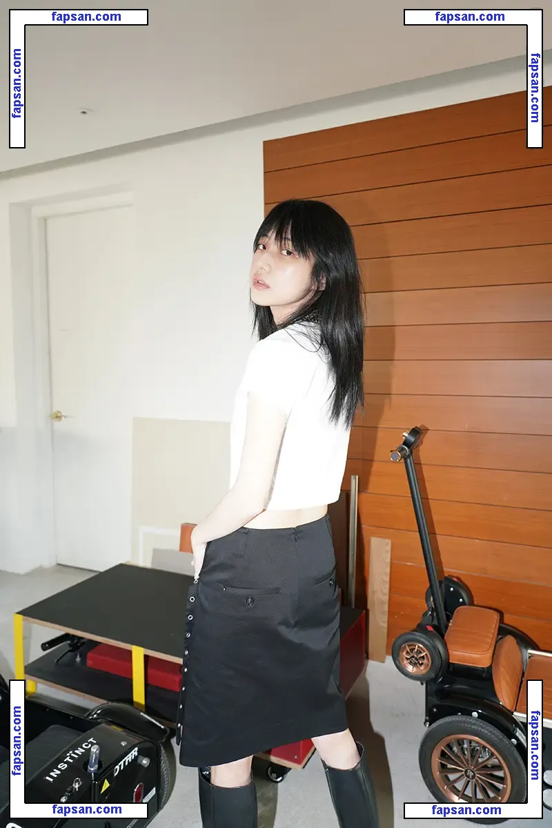 n.uzoo голая фото #0011 с Онлифанс