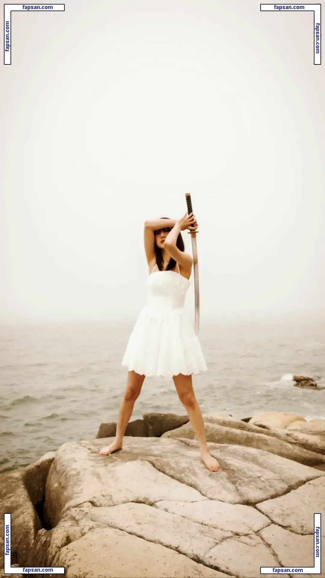 n.uzoo голая фото #0014 с Онлифанс