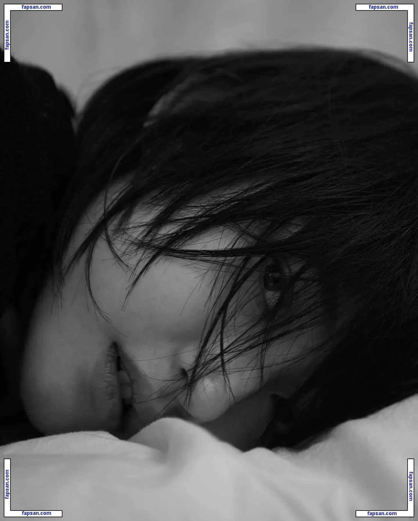 n.uzoo голая фото #0018 с Онлифанс