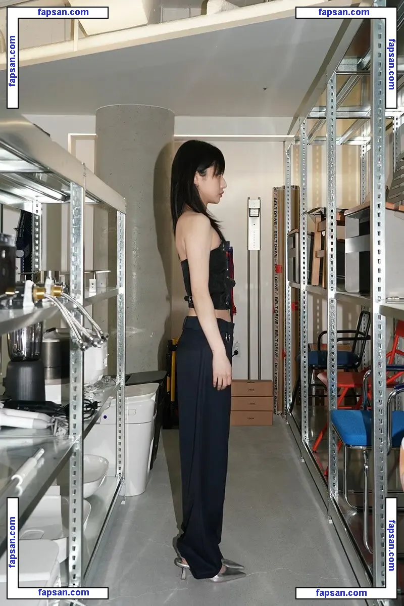 n.uzoo голая фото #0030 с Онлифанс