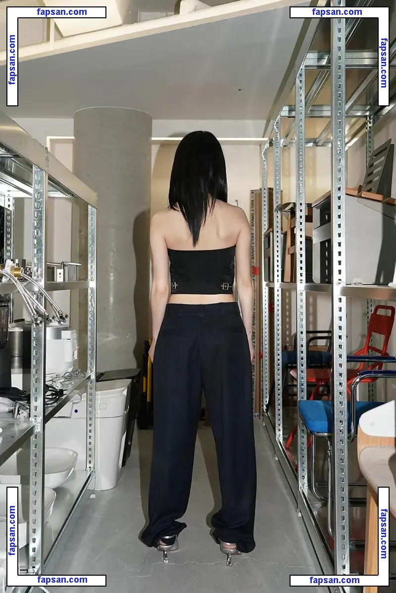 n.uzoo голая фото #0037 с Онлифанс