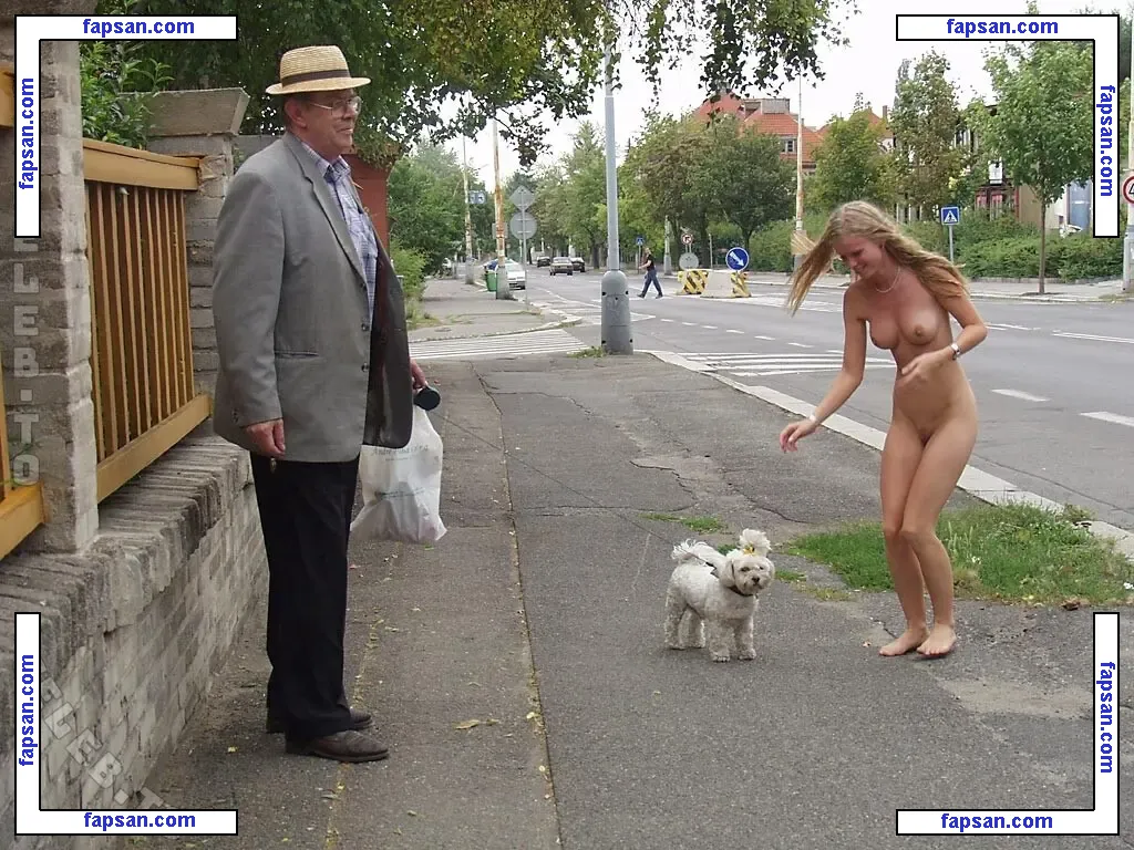 Nude In Public голая фото #0022 с Онлифанс
