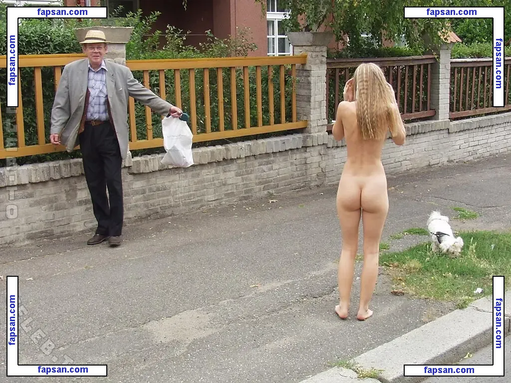 Nude In Public голая фото #0028 с Онлифанс