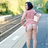 Nude In Public голая #0018