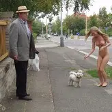 Nude In Public голая #0022