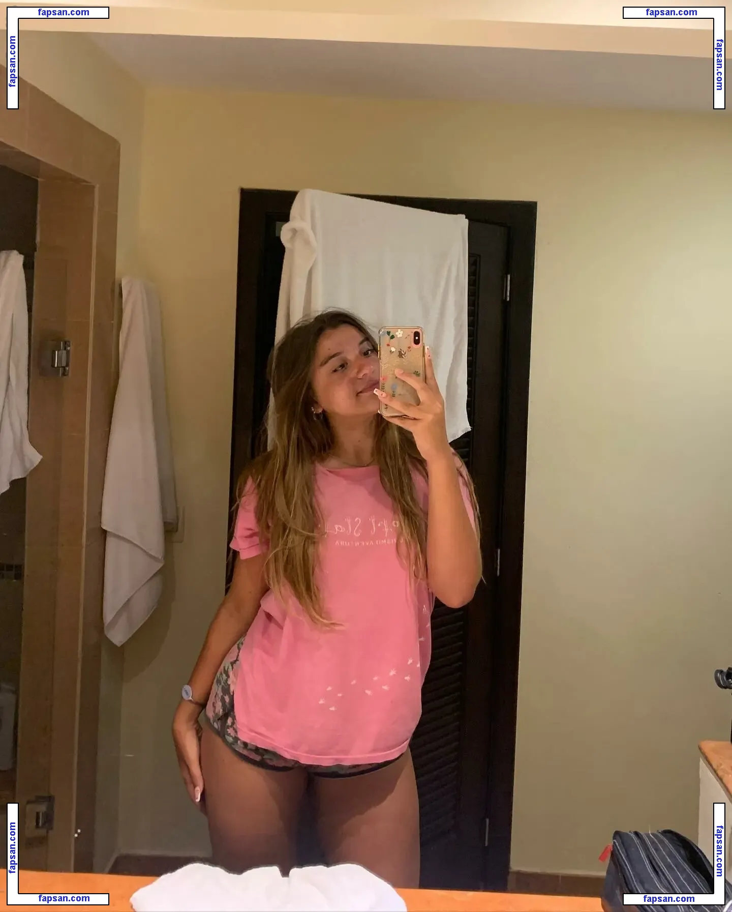 Nursijulian голая фото #0006 с Онлифанс