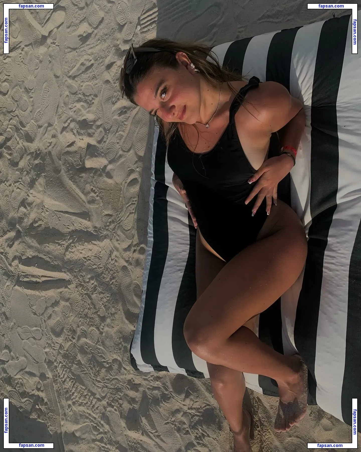 Nursijulian голая фото #0015 с Онлифанс