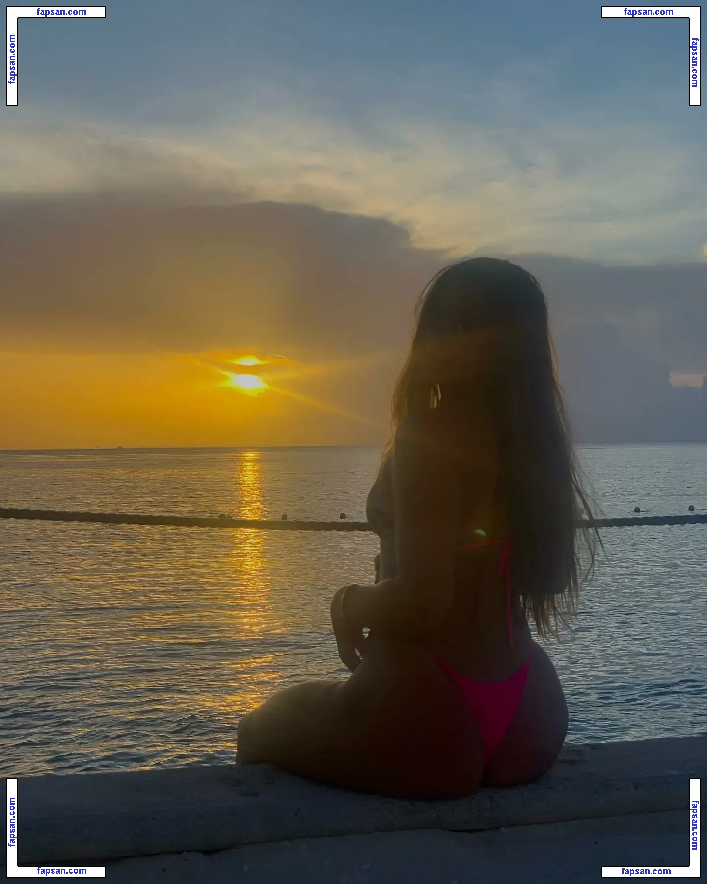 Nursijulian голая фото #0017 с Онлифанс