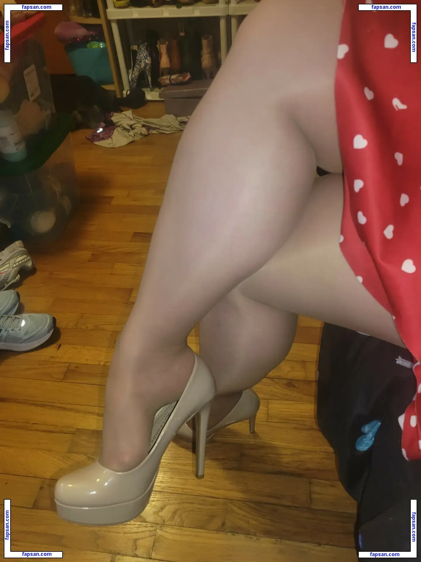Nylonsandsocks nude photo #0027 from OnlyFans