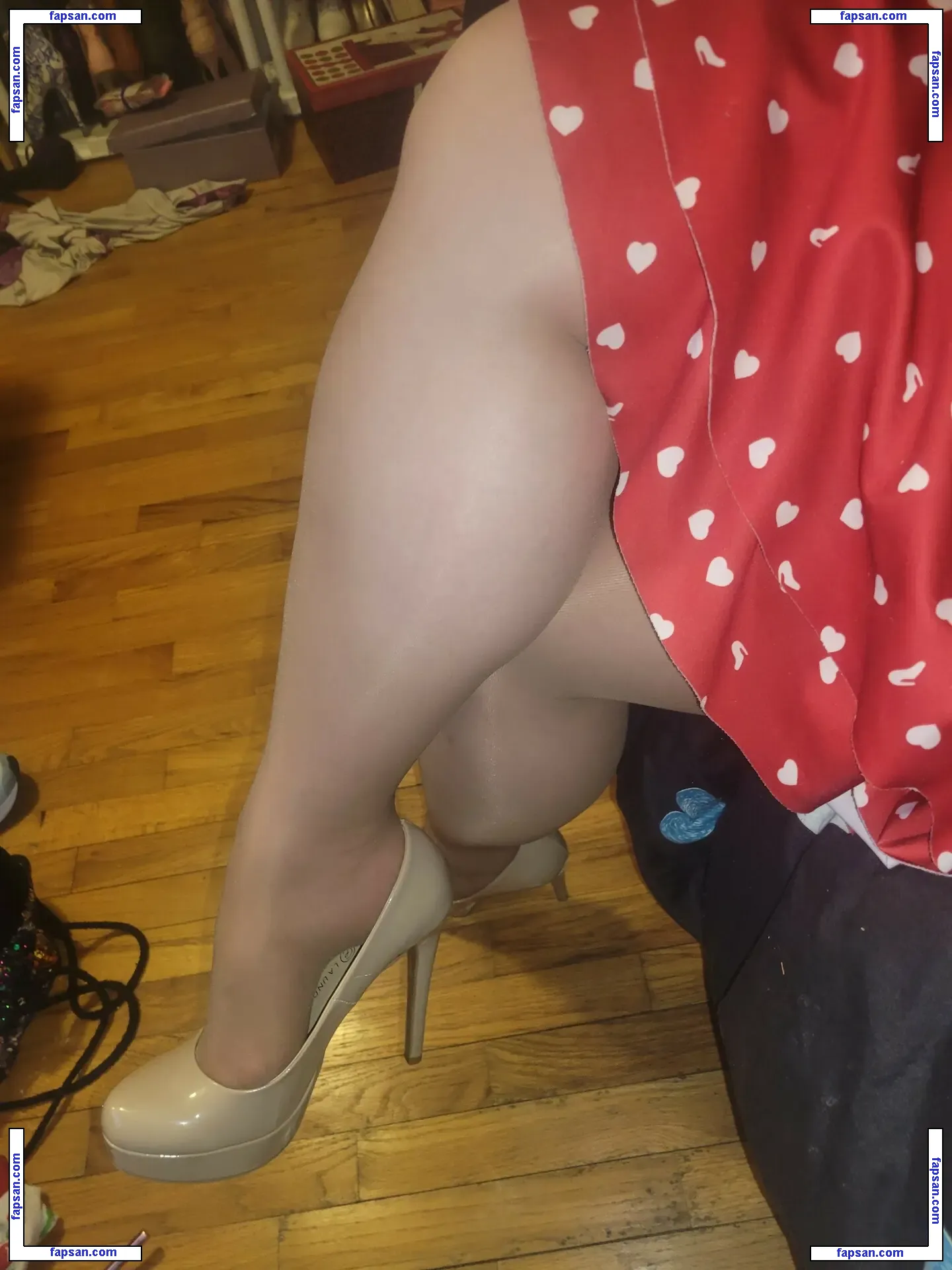 Nylonsandsocks nude photo #0031 from OnlyFans