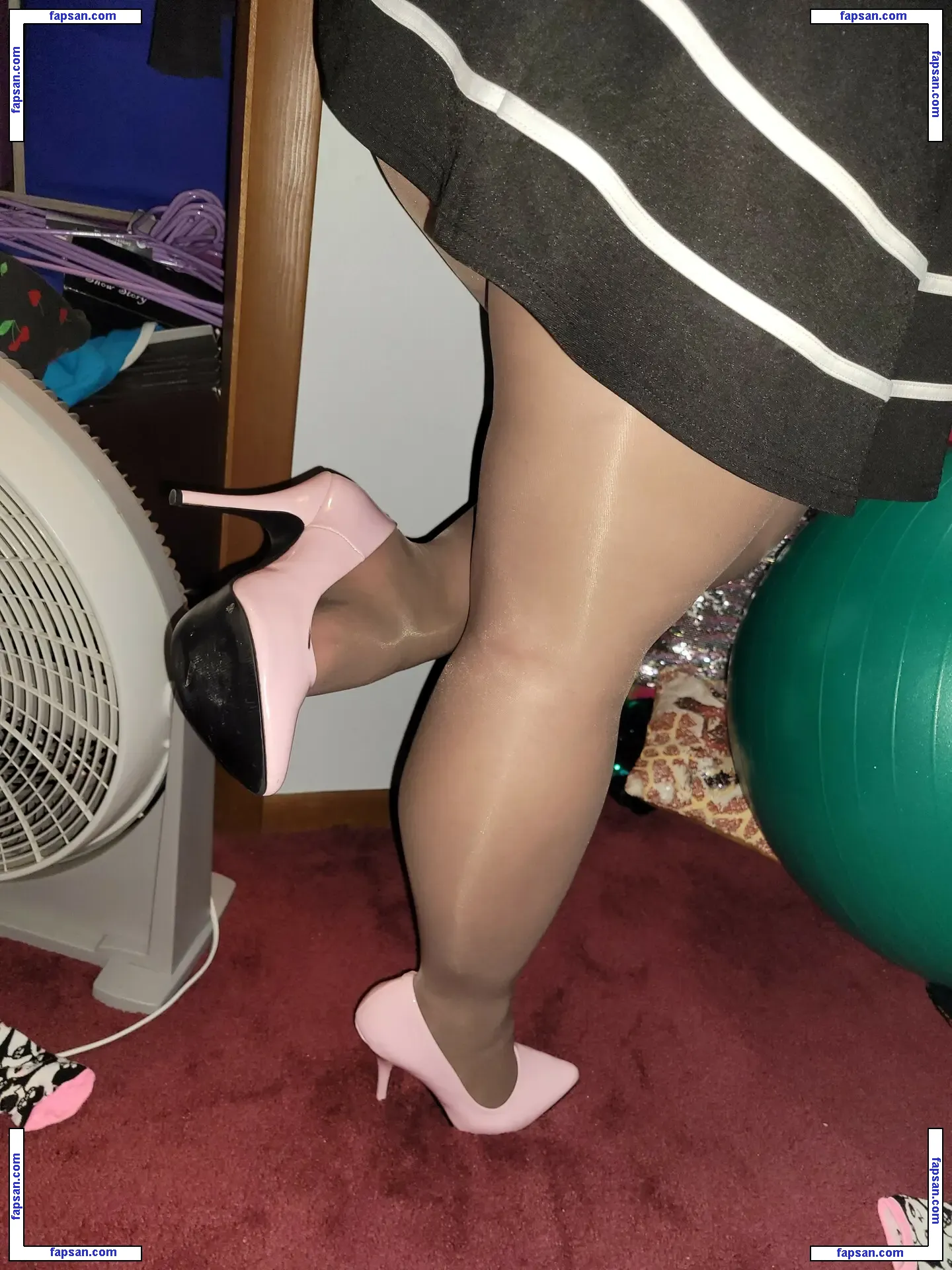 Nylonsandsocks голая фото #0097 с Онлифанс