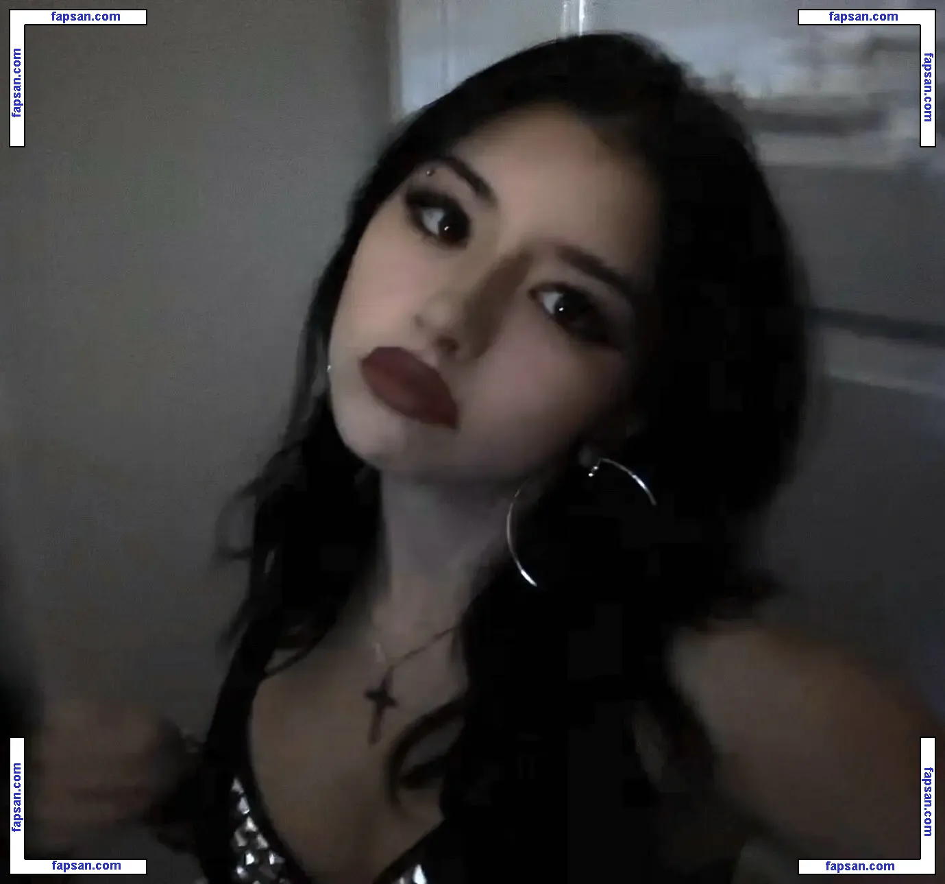 nyneruh голая фото #0002 с Онлифанс