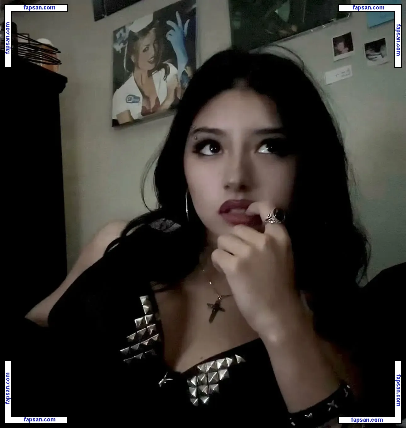 nyneruh голая фото #0010 с Онлифанс