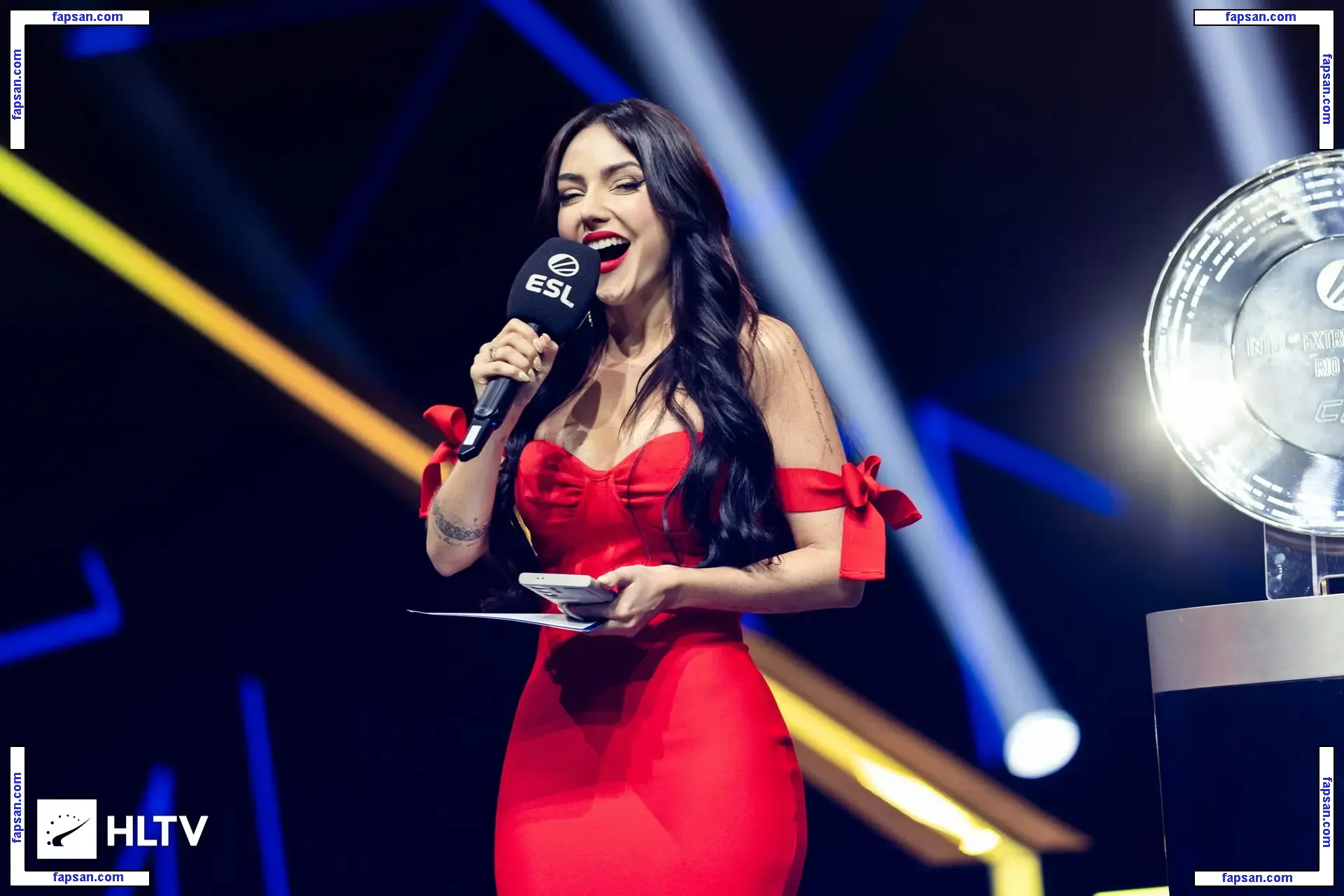 Nyvi Estephan голая фото #1092 с Онлифанс