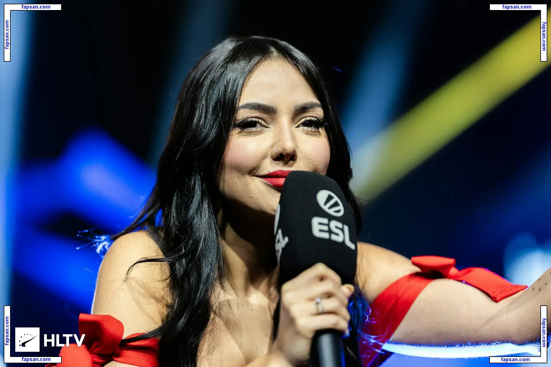 Nyvi Estephan голая фото #1094 с Онлифанс