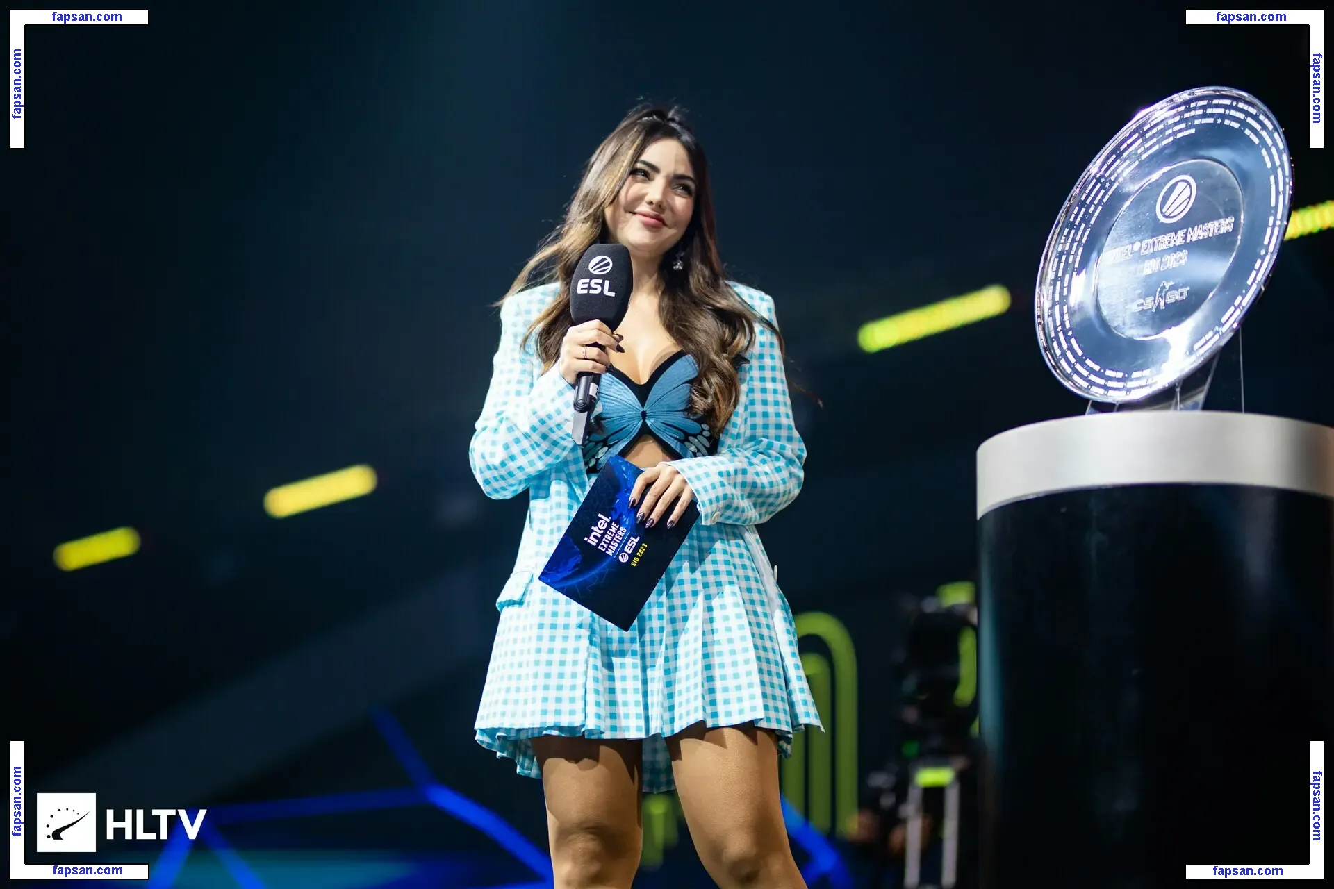 Nyvi Estephan голая фото #1098 с Онлифанс