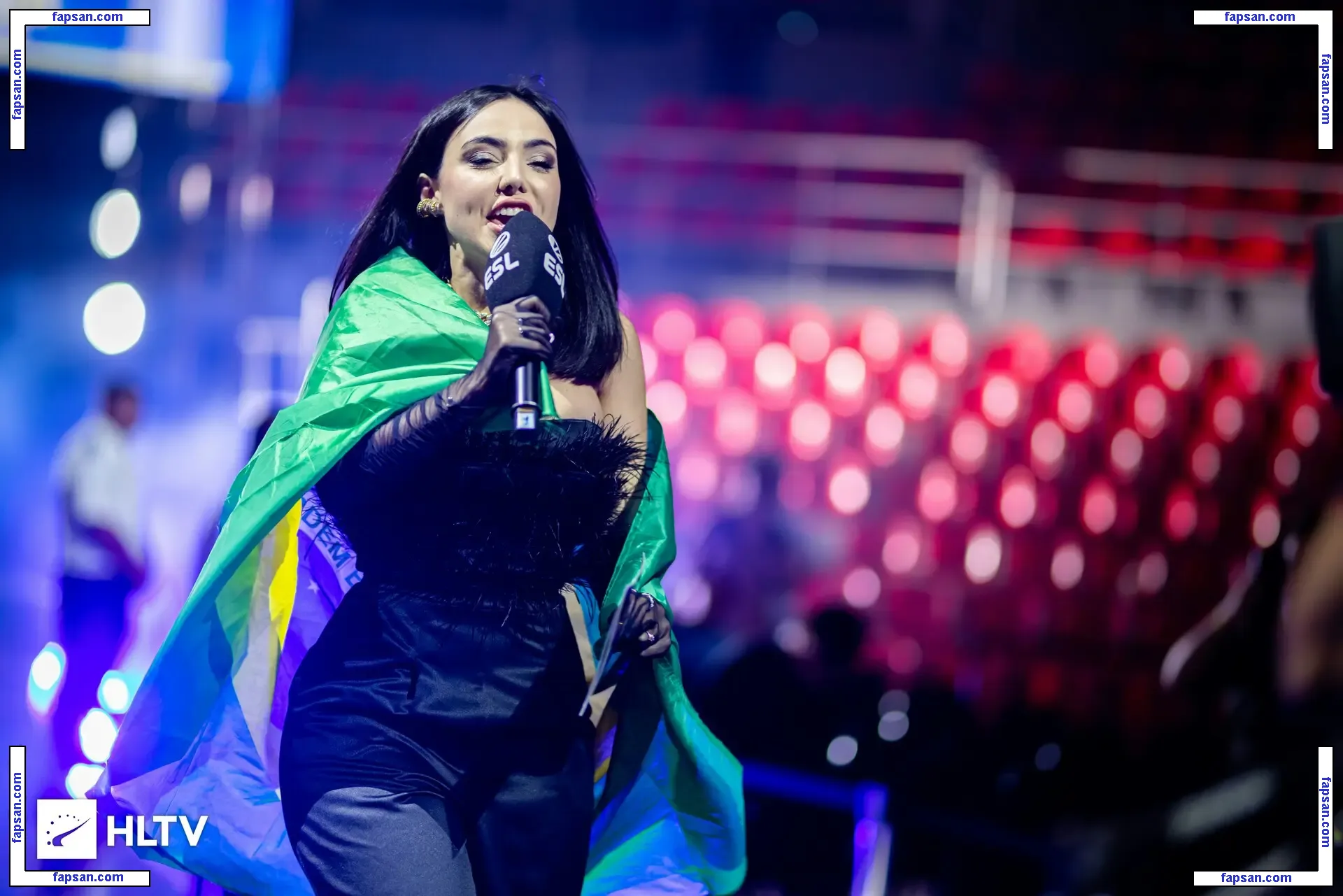 Nyvi Estephan голая фото #1102 с Онлифанс