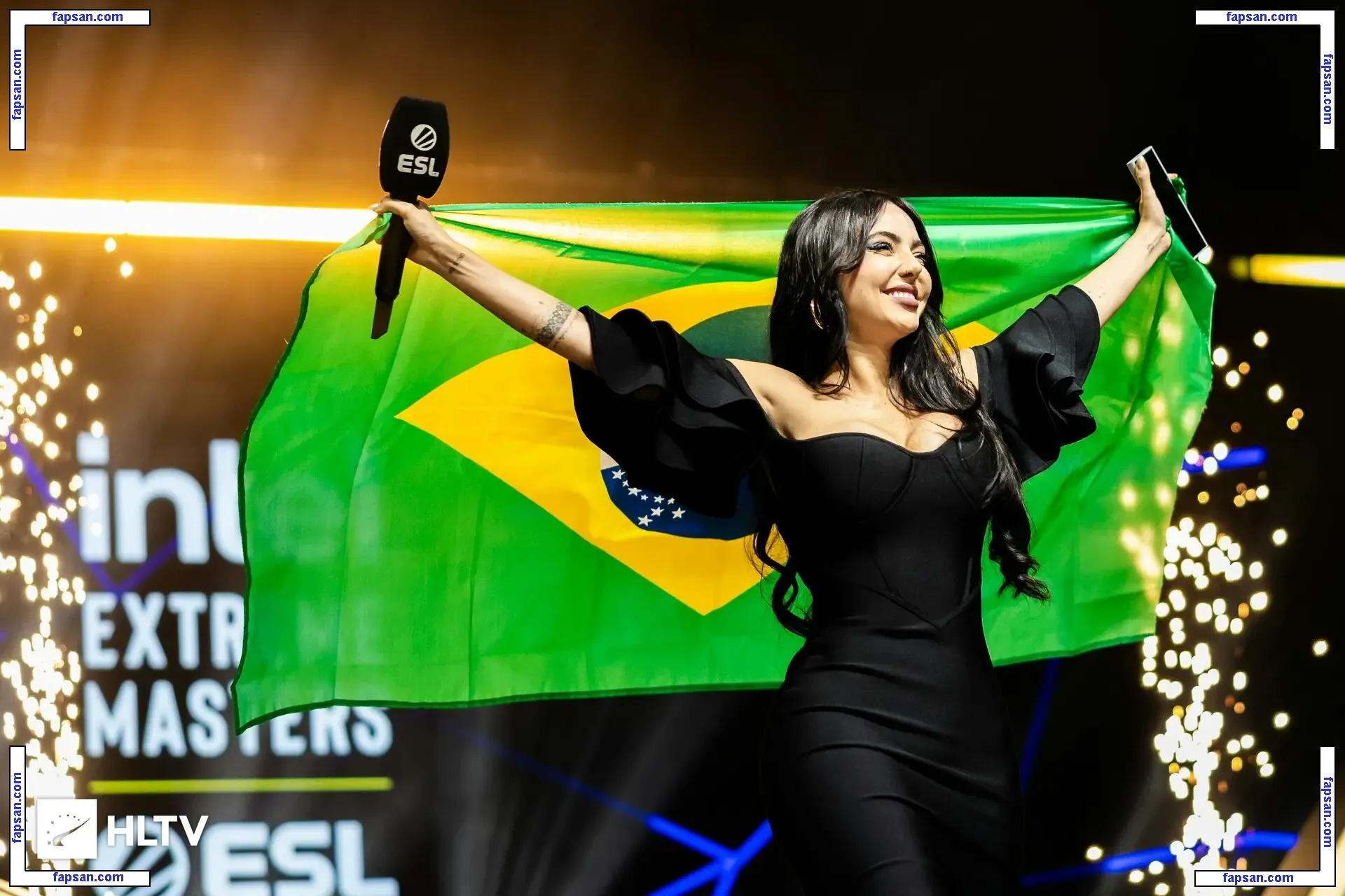 Nyvi Estephan голая фото #1105 с Онлифанс