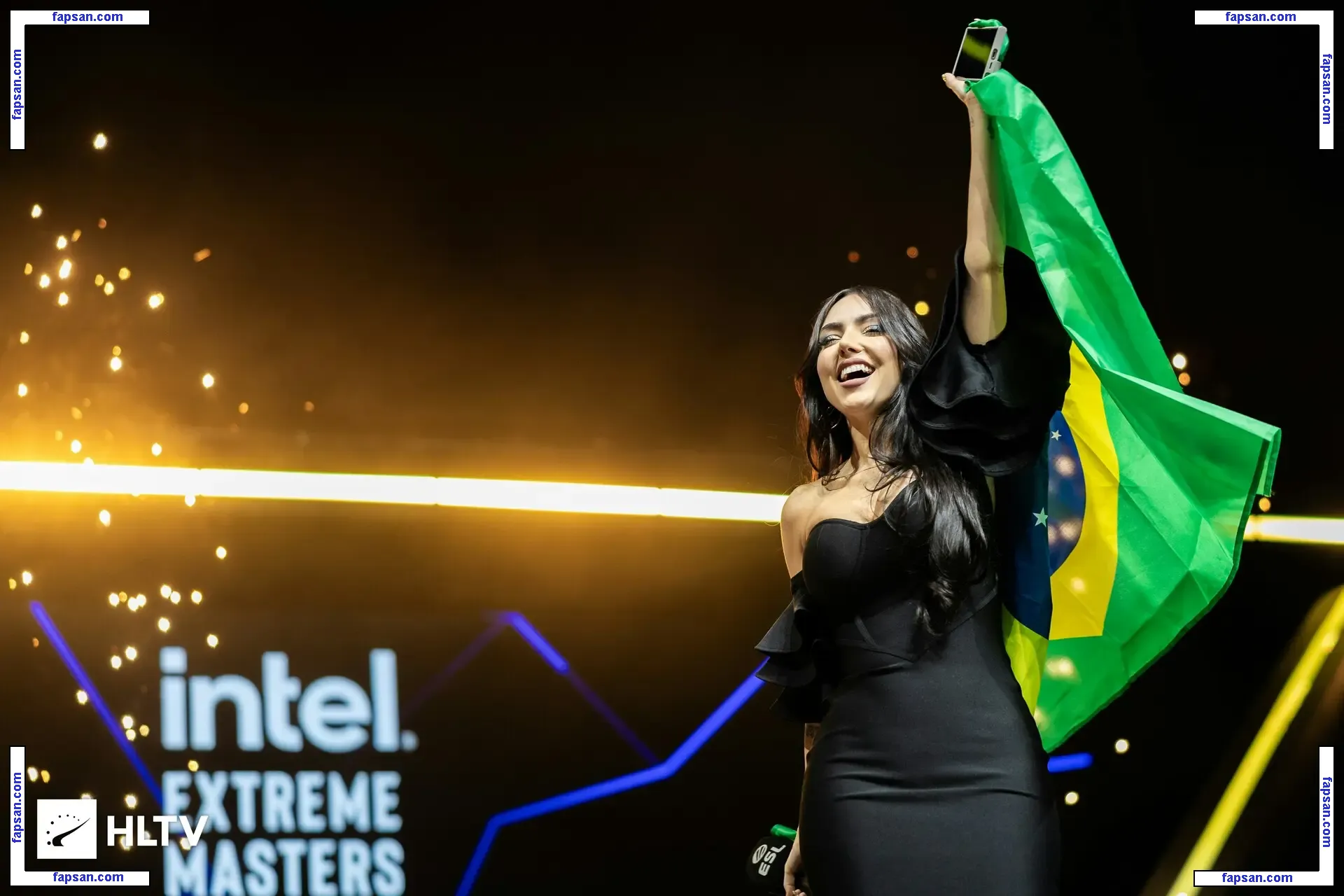 Nyvi Estephan голая фото #1106 с Онлифанс