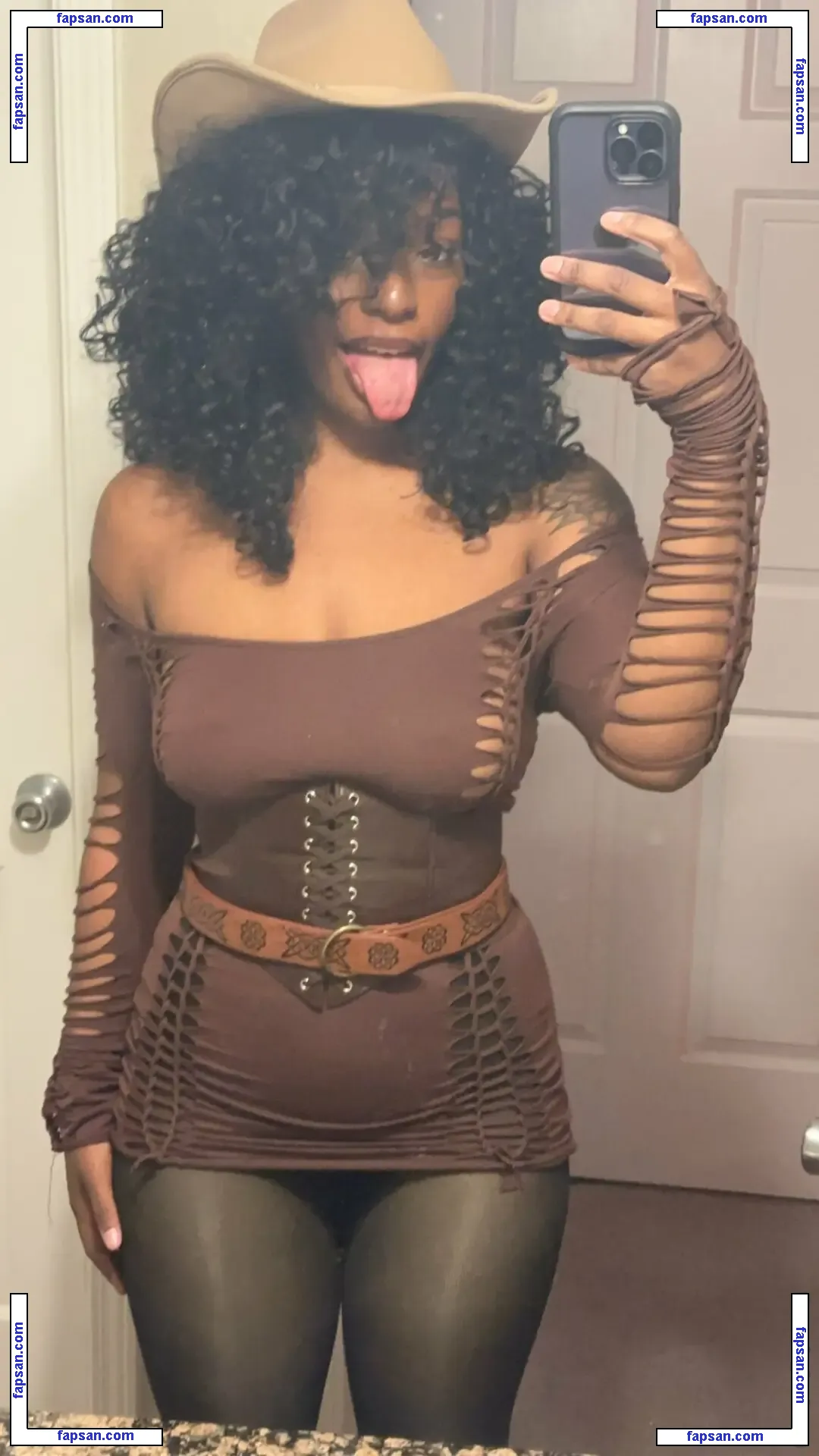 Nyxikay nude photo #0004 from OnlyFans