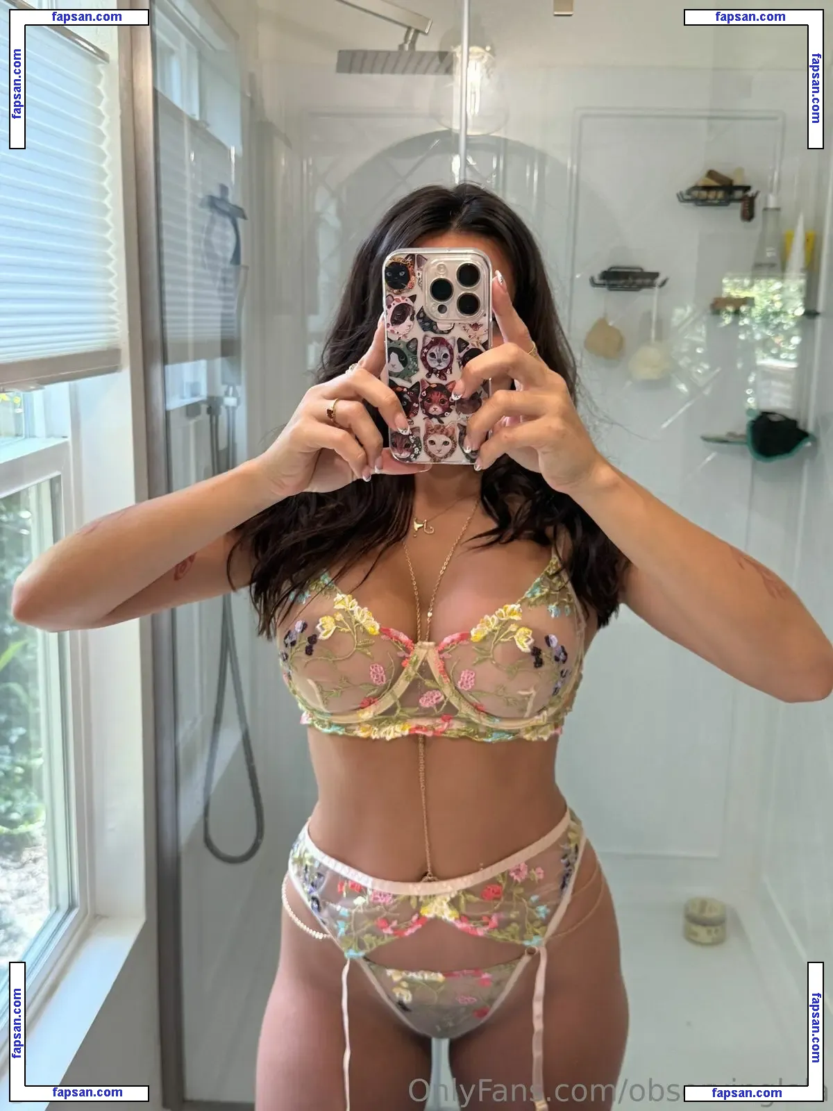 Observing Lala nude photo #0001 from OnlyFans