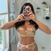 Observing Lala nude #0001