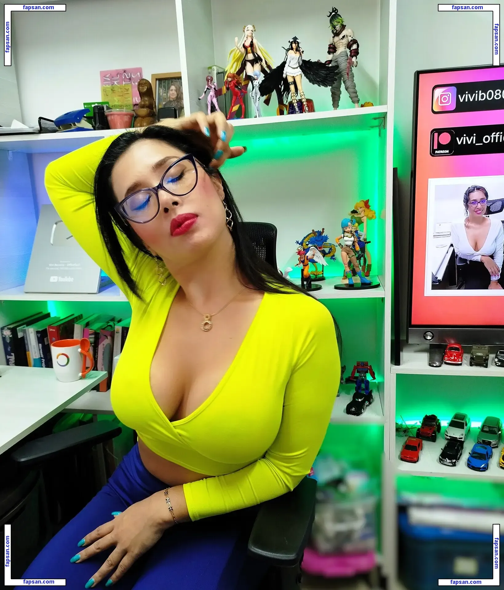 Officefacil nude photo #0189 from OnlyFans