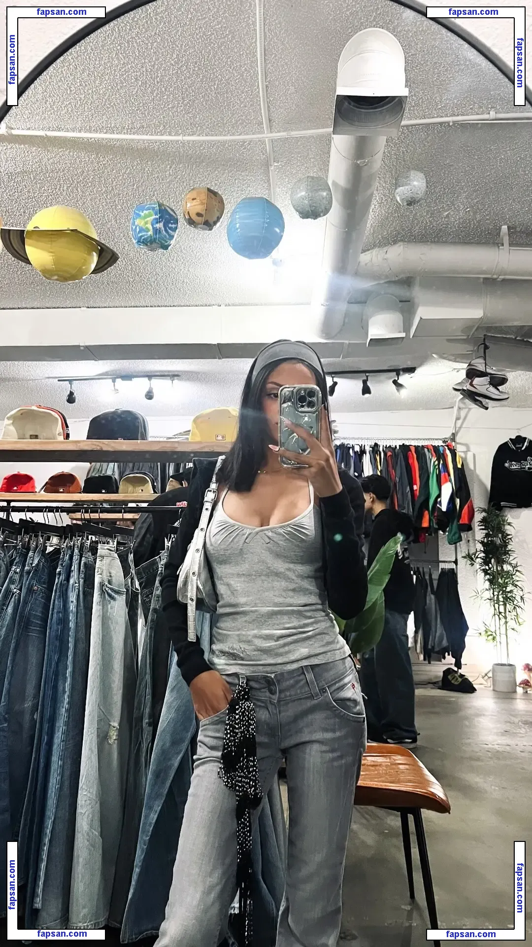 Official.Anaiis nude photo #0068 from OnlyFans