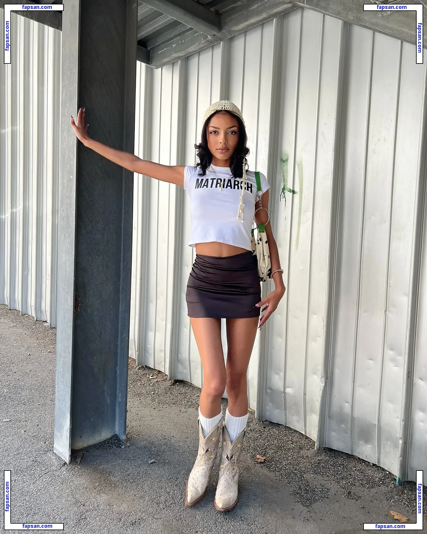 Official.Anaiis nude photo #0074 from OnlyFans