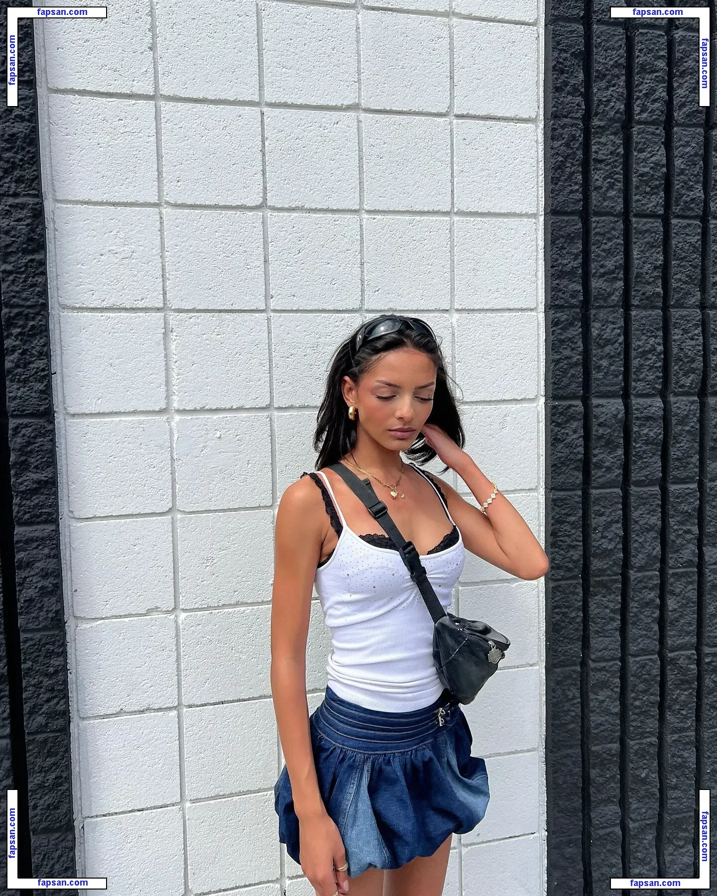Official.Anaiis nude photo #0081 from OnlyFans