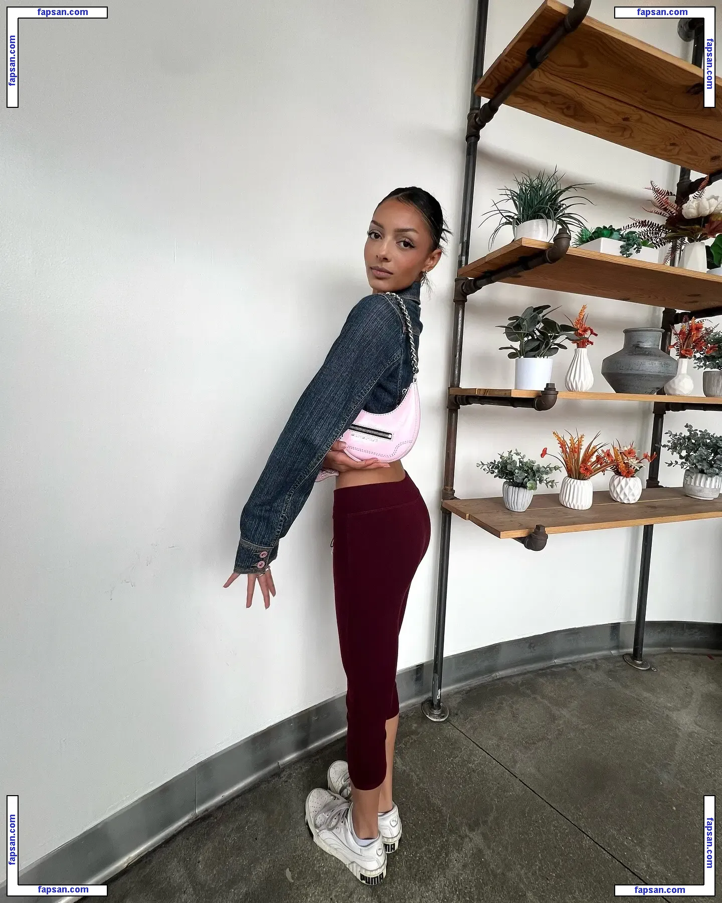Official.Anaiis nude photo #0087 from OnlyFans