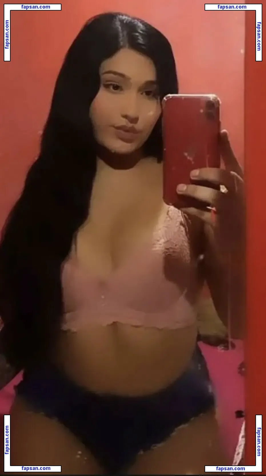 official.latiiinamamiii голая фото #0002 с Онлифанс