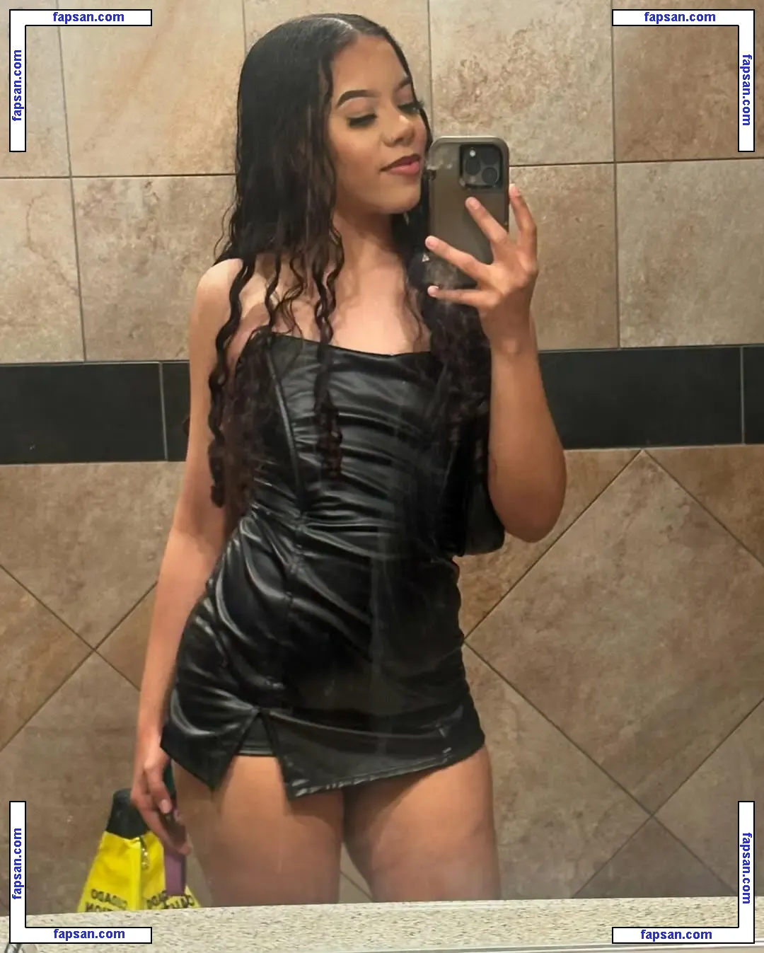 official.tayya голая фото #0005 с Онлифанс