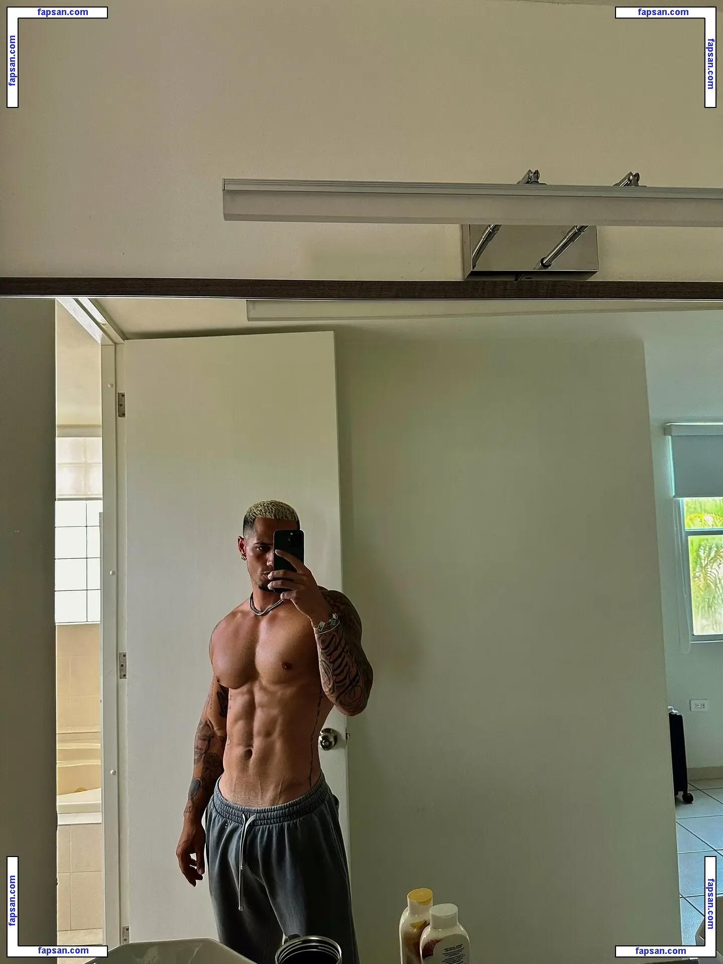 officialjt nude photo #0007 from OnlyFans