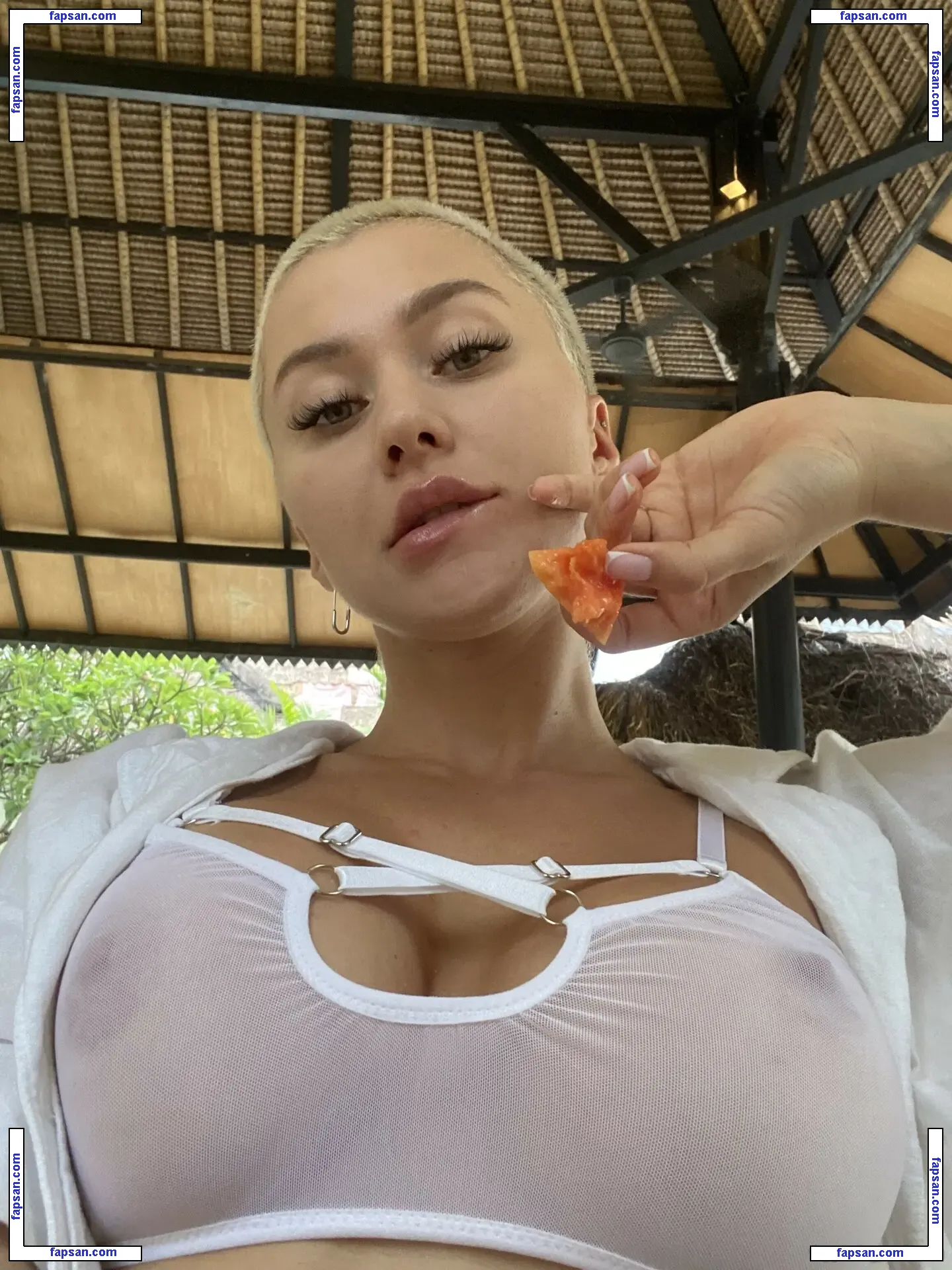 Oh My Luna nude photo #0006 from OnlyFans