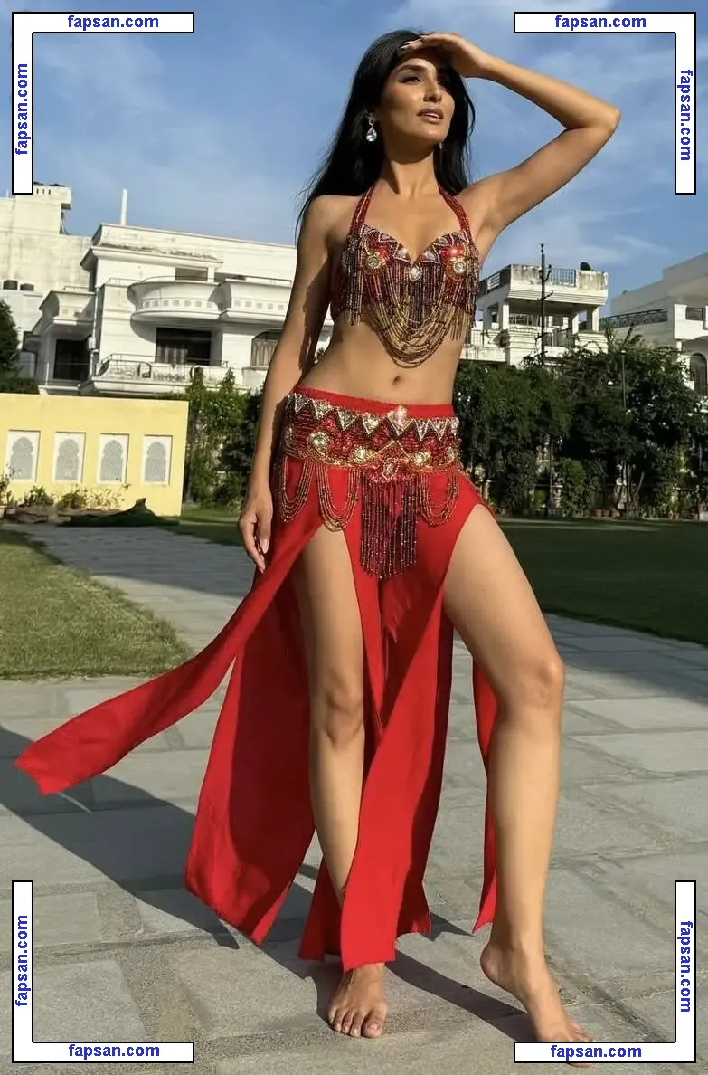 Ojasvi Sharma nude photo #0017 from OnlyFans