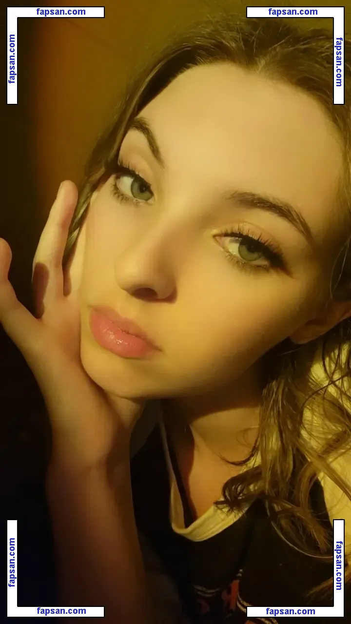 Okaymintydust голая фото #0022 с Онлифанс