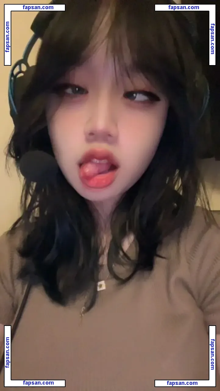 Okiinawaaa nude photo #0004 from OnlyFans