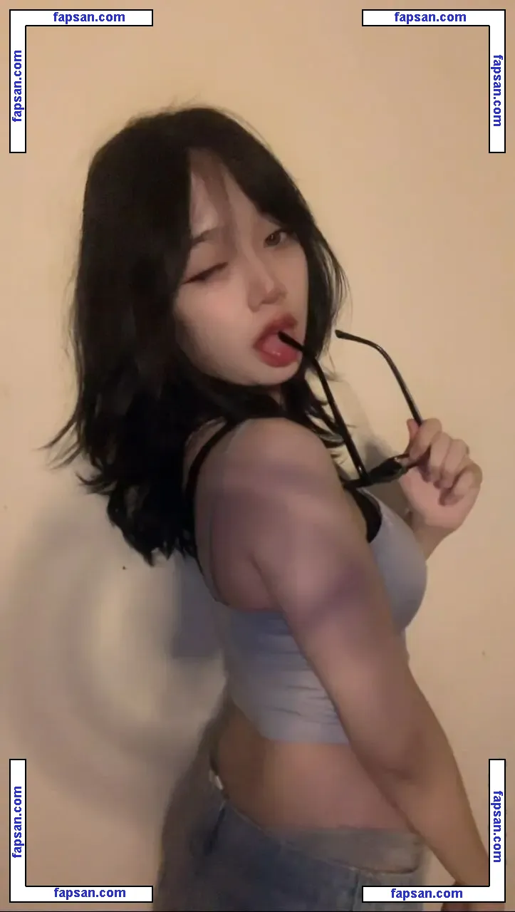 Okiinawaaa nude photo #0012 from OnlyFans