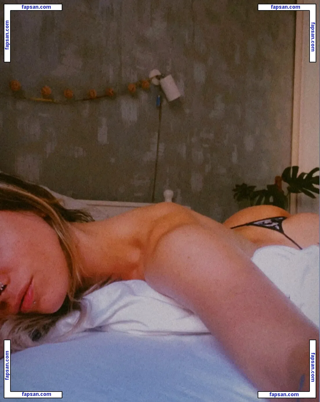olena_ell nude photo #0001 from OnlyFans