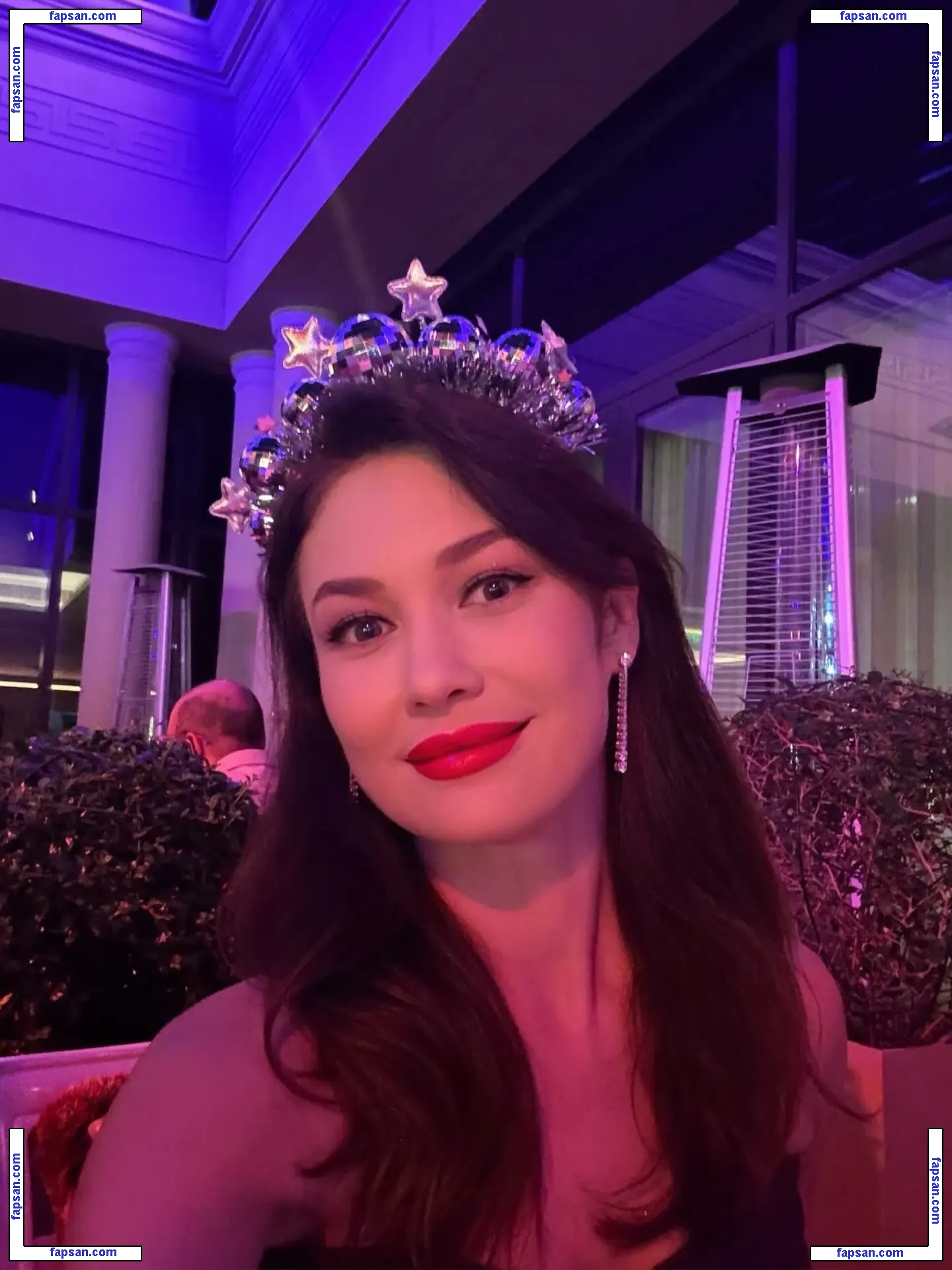 Olga Kurylenko голая фото #0630 с Онлифанс