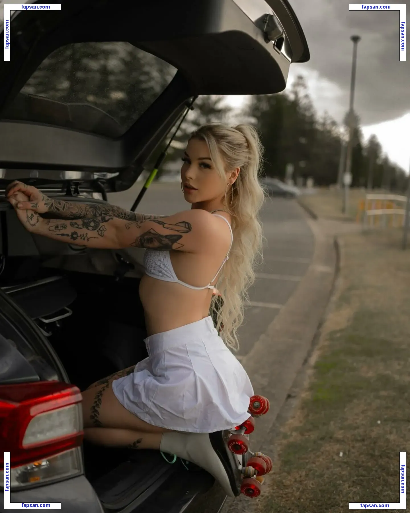 Olive May голая фото #0002 с Онлифанс